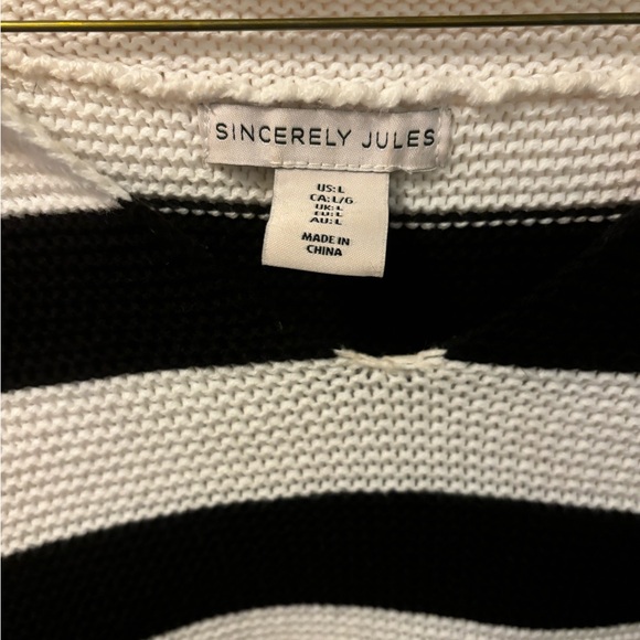 Sincerely Jules Bold Striped V-Neck Sweater - Picture 4 of 5